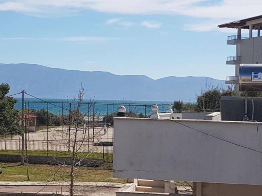 Villa Besnik, Rooms For Rent Vlorë Extérieur photo