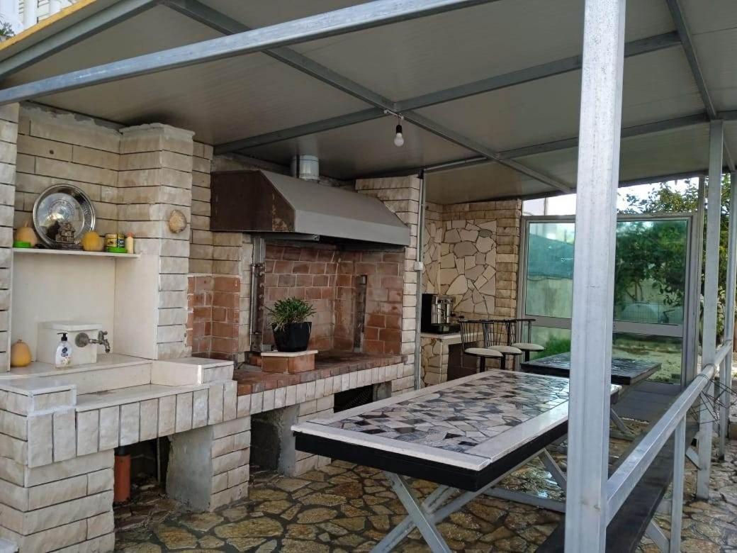 Villa Besnik, Rooms For Rent Vlorë Extérieur photo